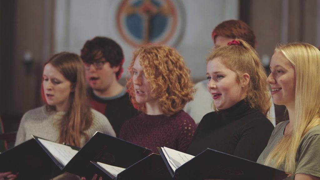 Kerensa Briggs - Media Vita with The Chapel Choir of Pembroke College
